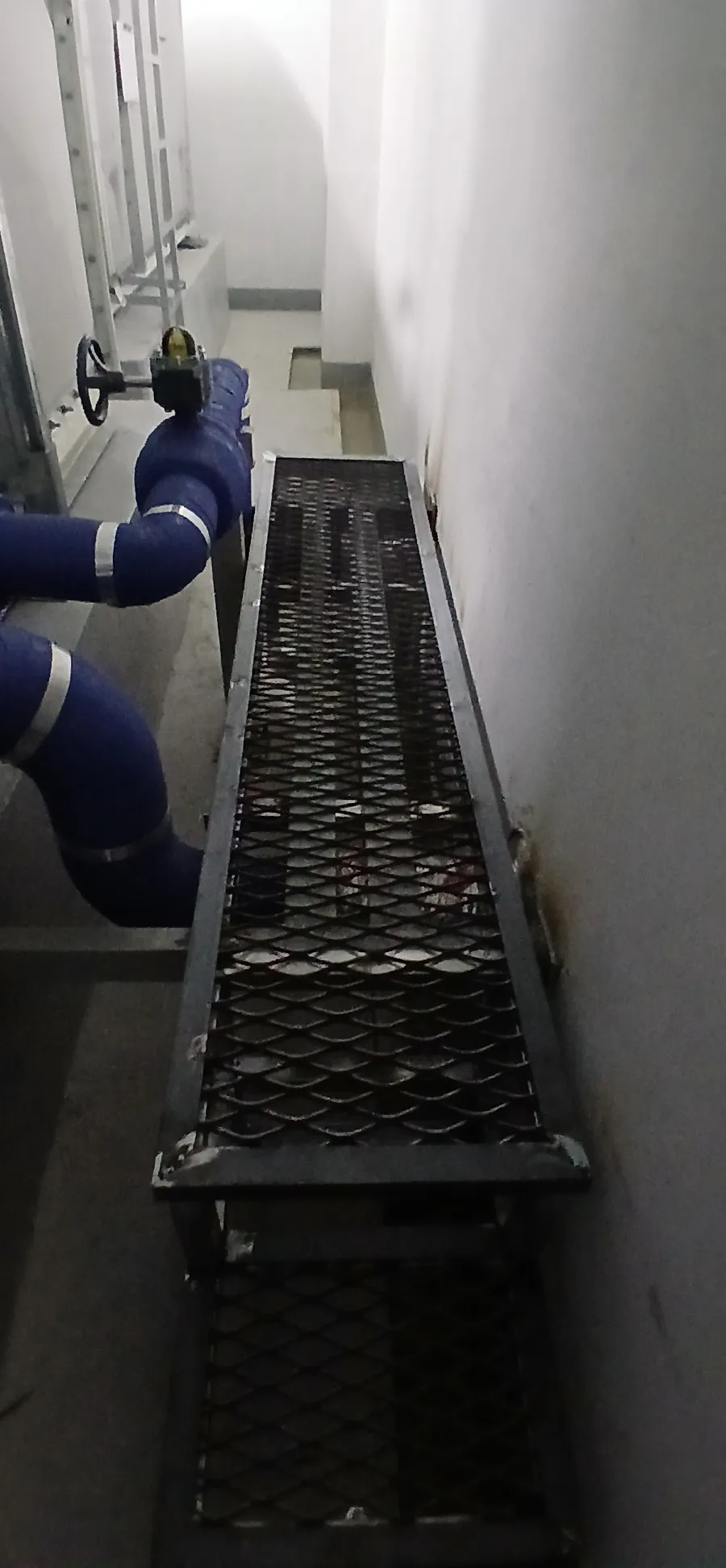 계단 및 메탈라스 발판 시공 시공 후
